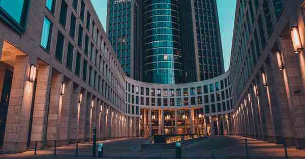 人工智能触控机器