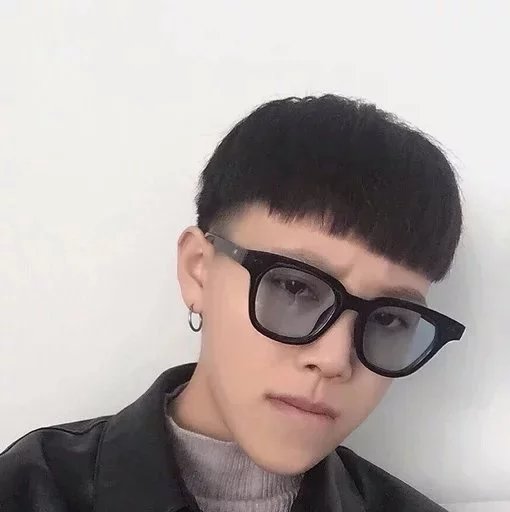 向纨晶世
